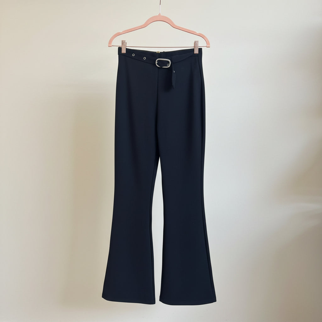 PANTALON BOTA CAMPANA CON CORREA STRECH