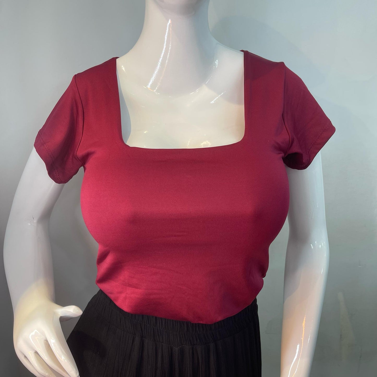 Body Manga Corta Escotado Rojo Cereza
