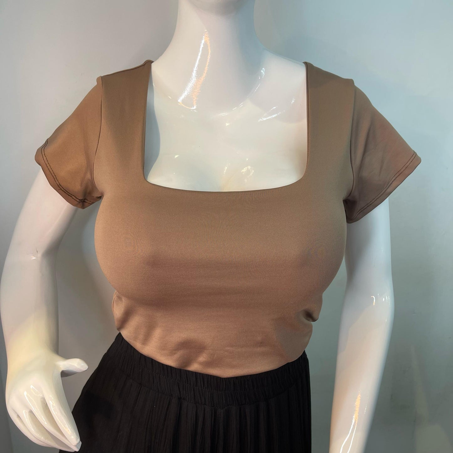 Body Manga Corta Escotado Chocolate