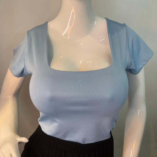 Body Manga Corta Escotado Celeste