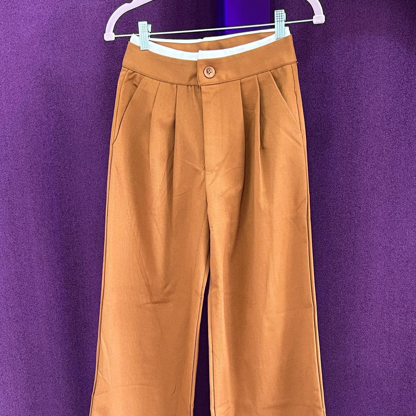 PANTALON ANCHO RECTO MARRON PRETINA BLANCA