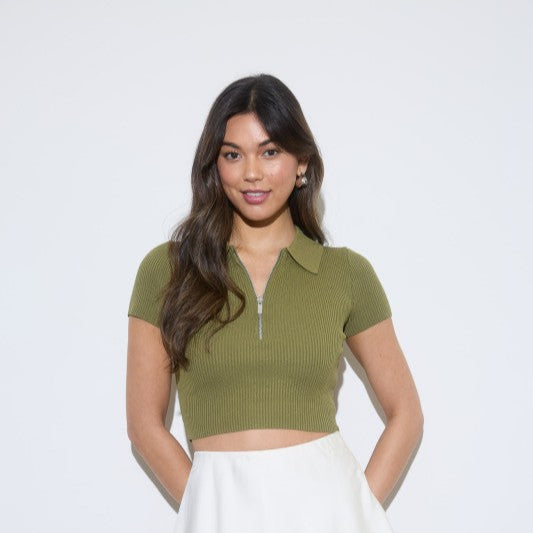 TOP CIERRE CUELLO POLO