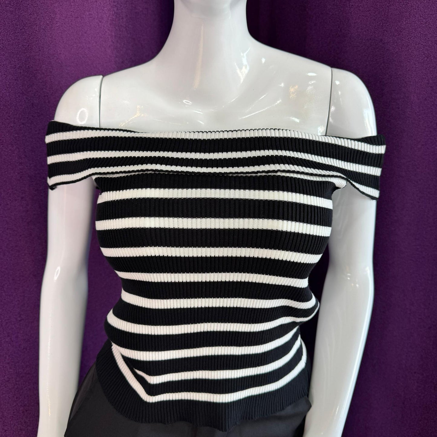 Top Strapless Negro Rayas Blancas