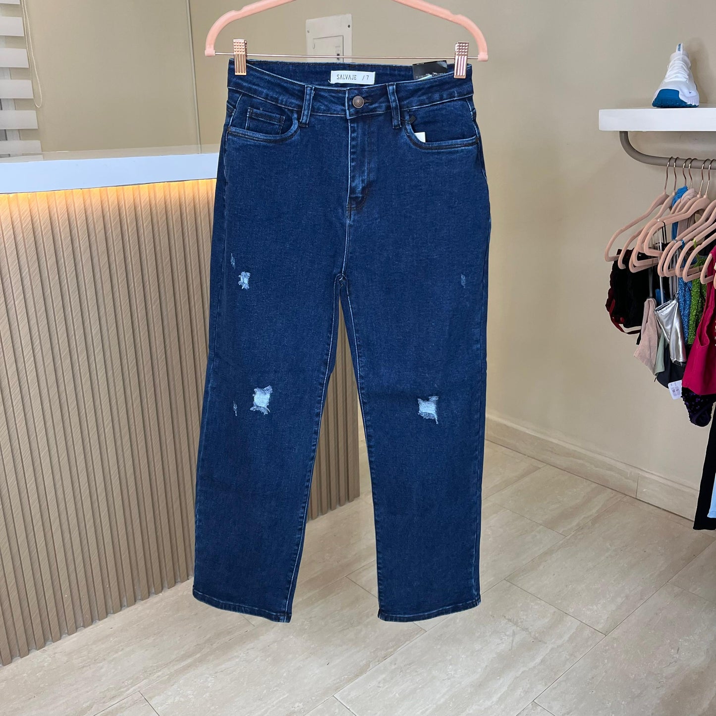 JEAN MOM