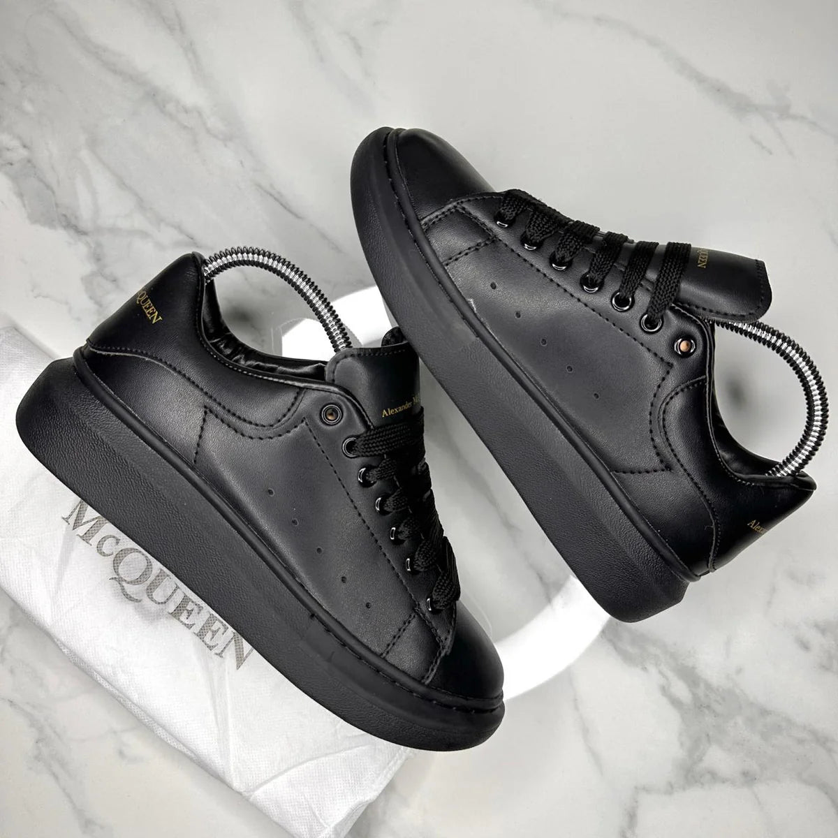 Alexander McQueen Negras