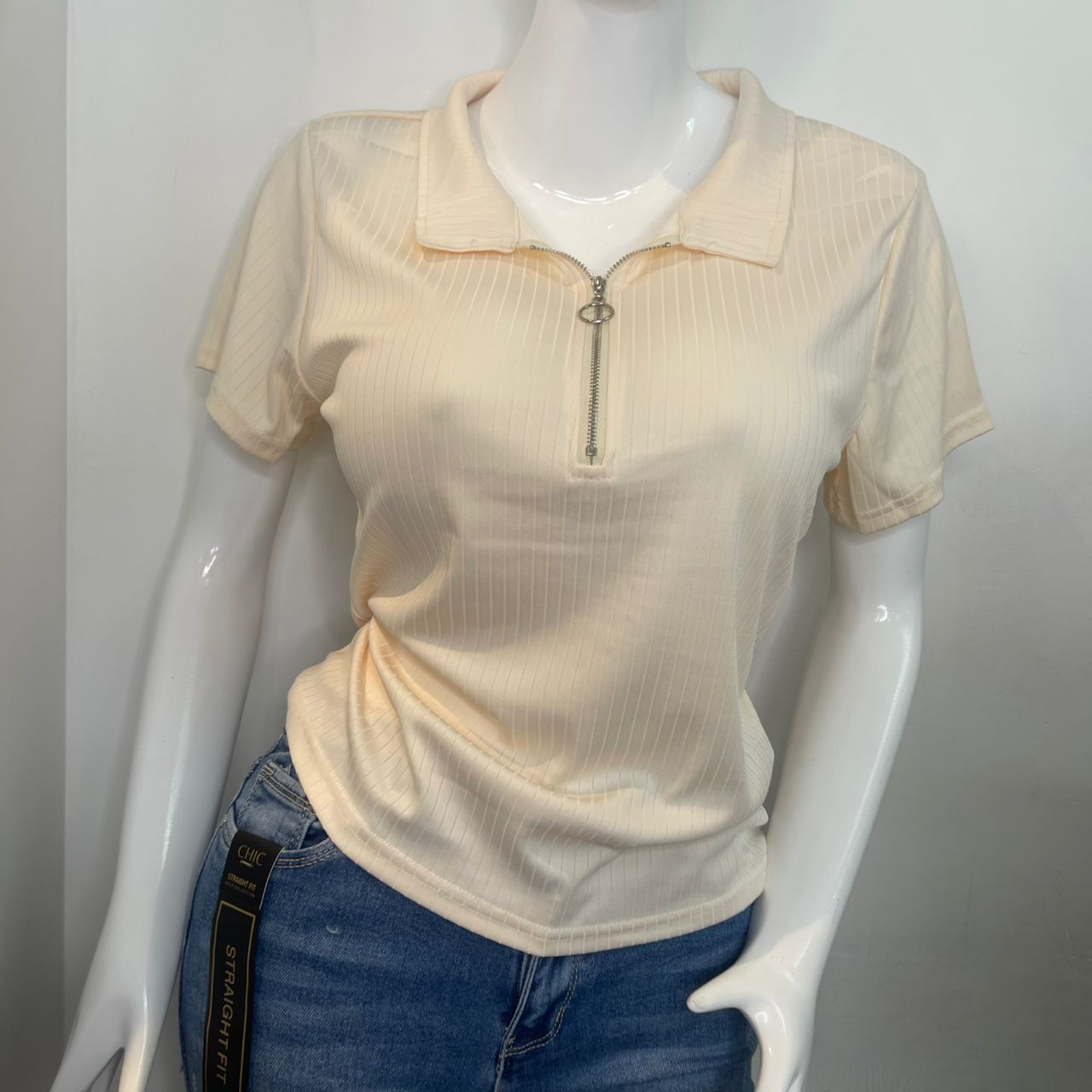 BLUSA CUELLO POLO V CIERRE BEIGE