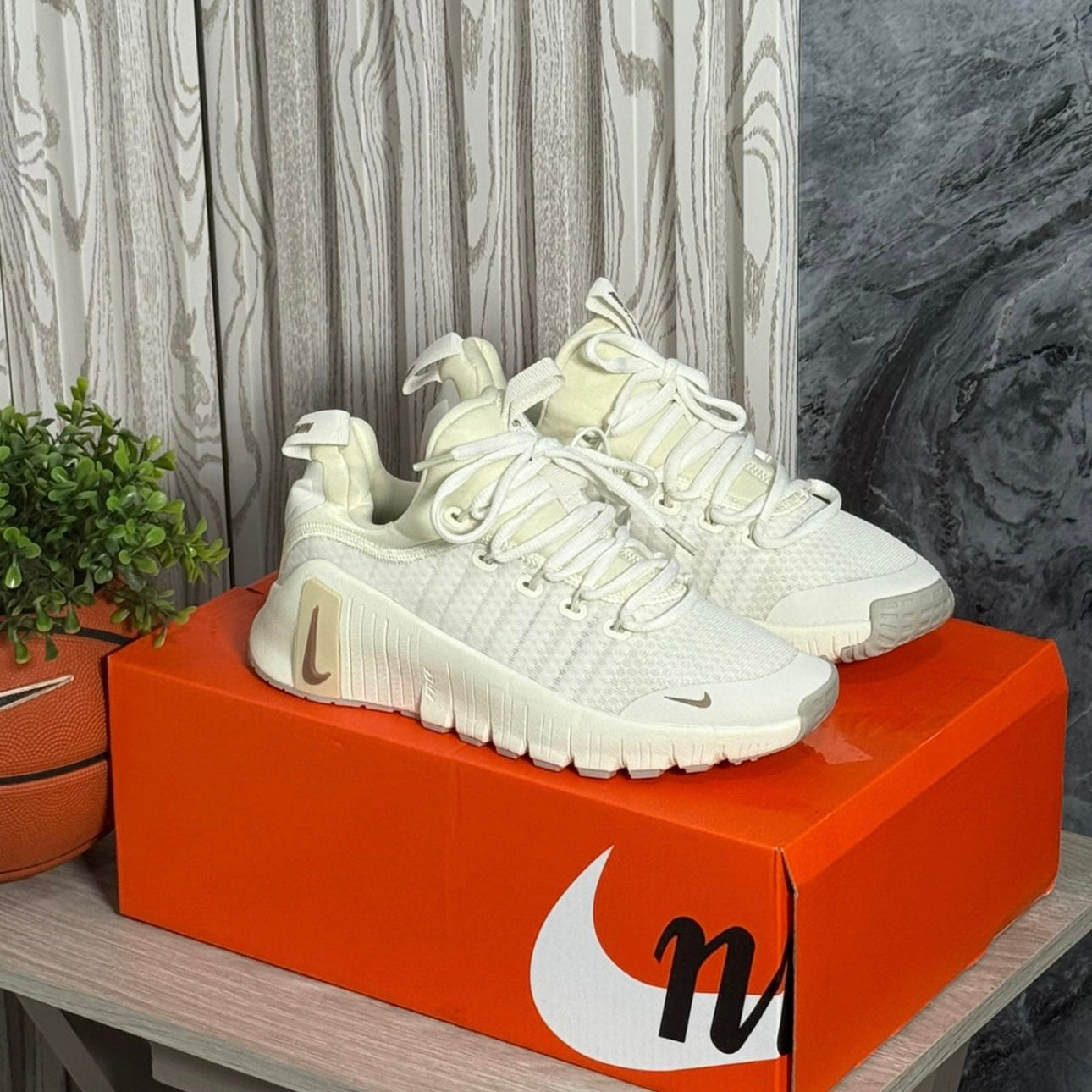 Nike Metcon Free Beige