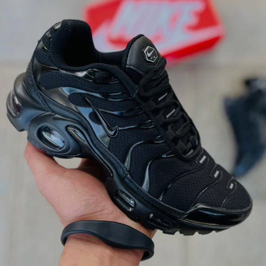 NIKE TN NEGRAS