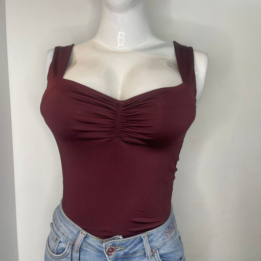 BODY ESCOTADO ARRUCHADO VINO