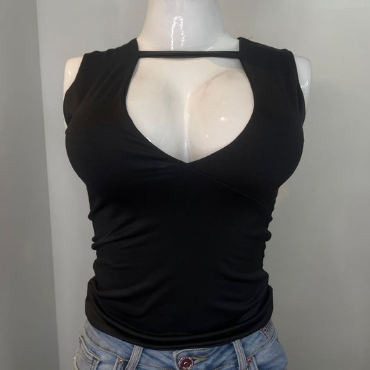 TOP ESCOTADO TIRO CUELLO NEGRO