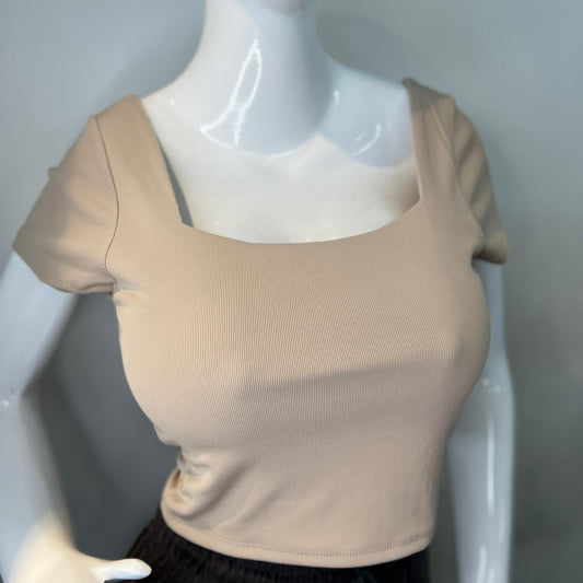 TOP ESCOTADO MANGA CORTA BEIGE