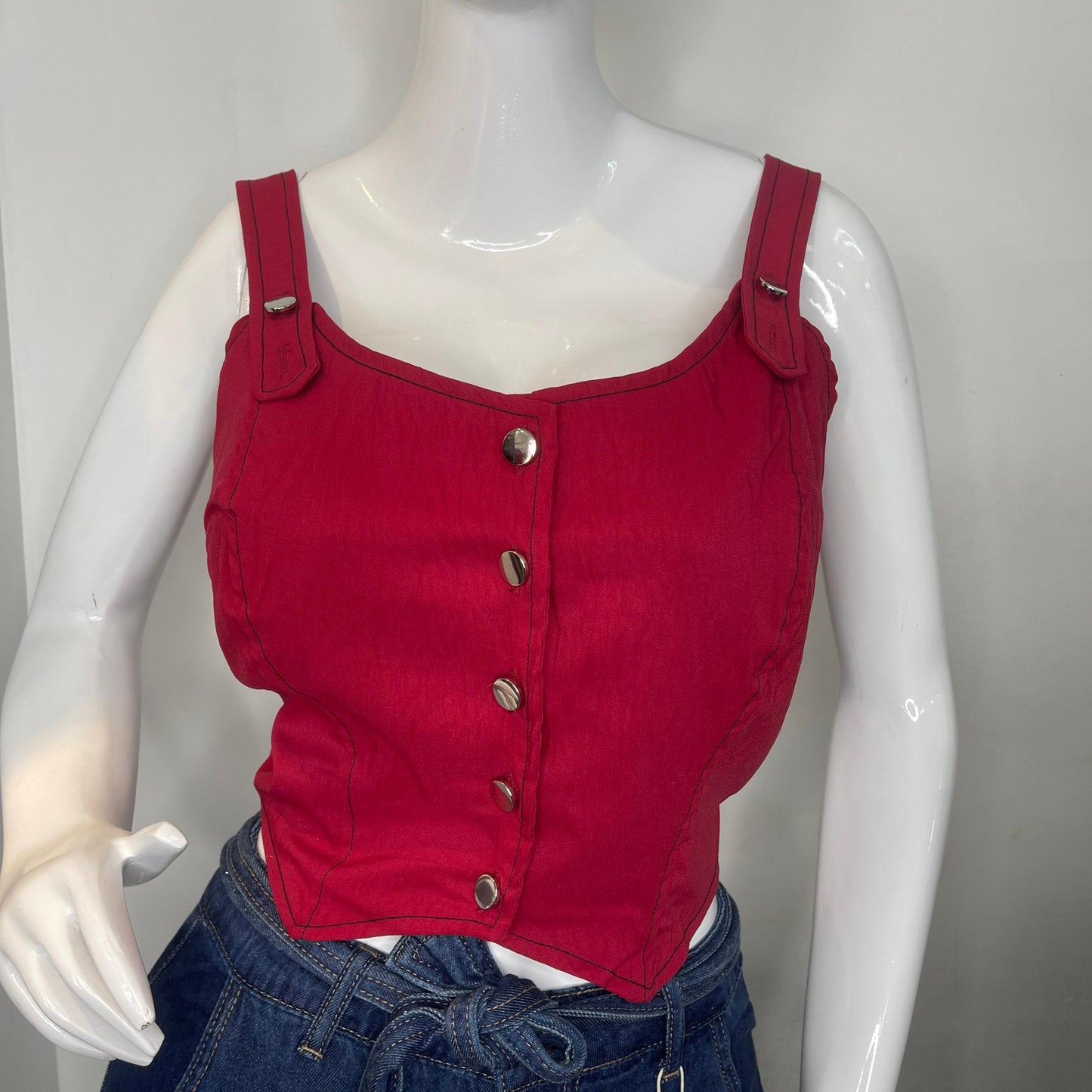 TOP BOTONES ROJO