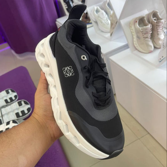 On Cloud Negras Blanco