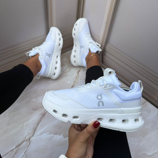On Cloud Blancas
